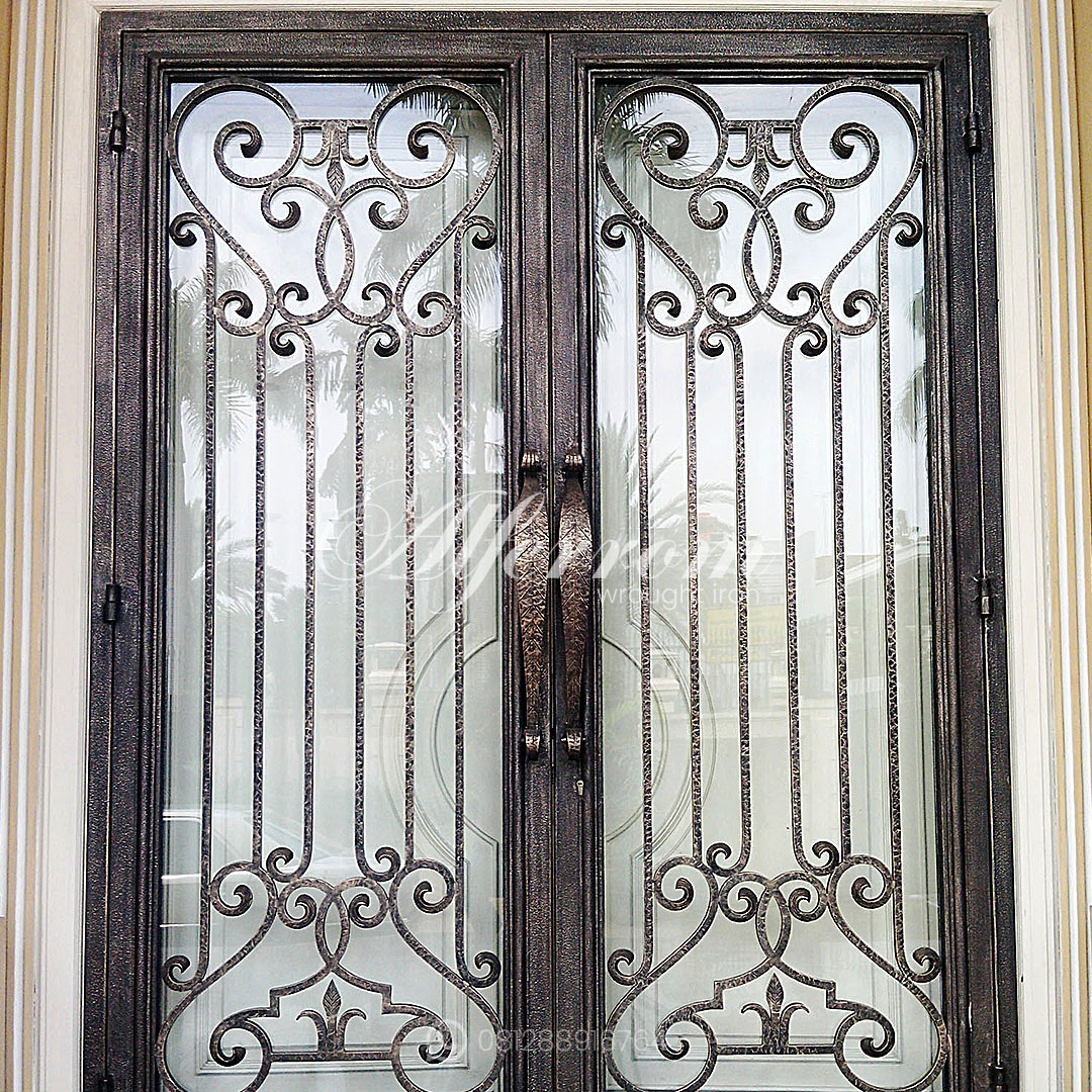 pintu utama